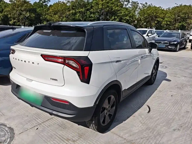 Geely Geometry E Firefly — Фото автомобиля 6
