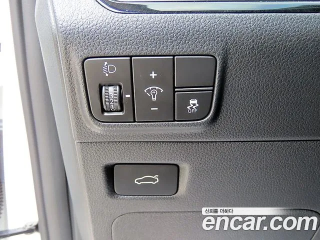 Kia K5 Новый K5 3 поколение 2.0 LPi(Для проката) — Фото автомобиля 12