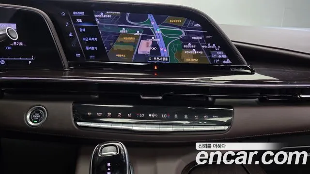 Cadillac Escalade 5th Gen — Фото автомобиля 15