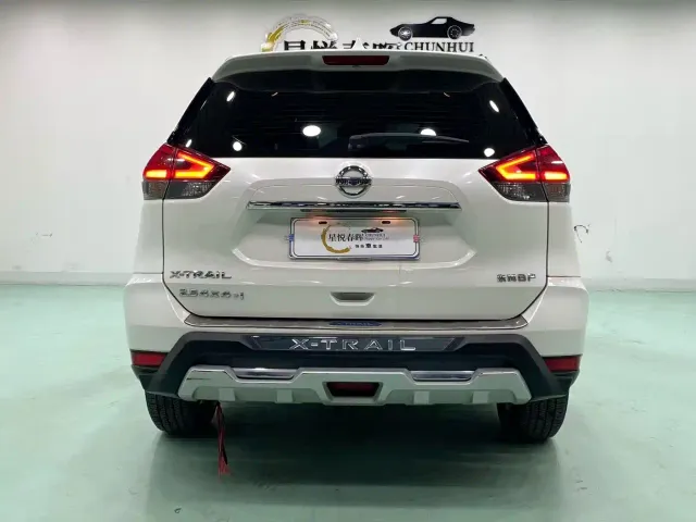 Nissan X-Trail — Фото автомобиля 8