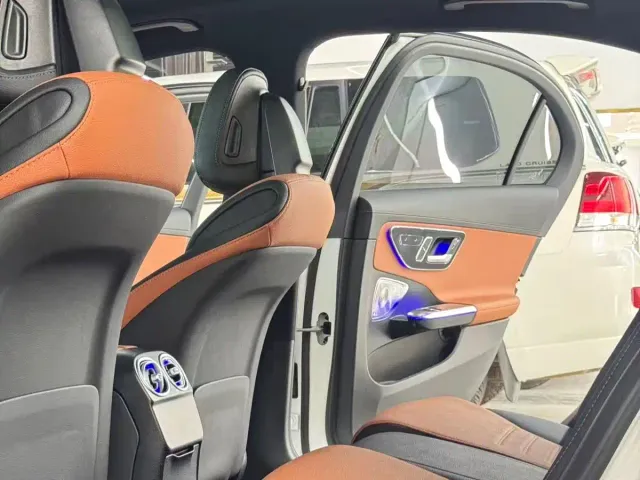 Mercedes-Benz C-Class — Фото автомобиля 7