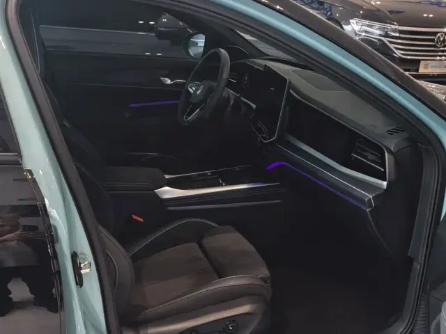 Volkswagen Passat — Фото автомобиля 7