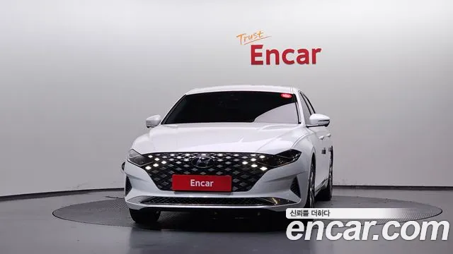 Hyundai Grandeur — Фото автомобиля 3