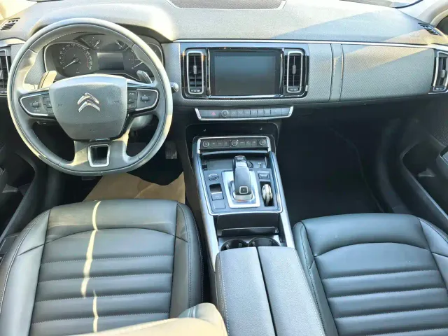 Citroen C6 — Фото автомобиля 6