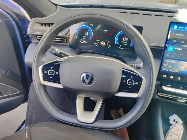 Changan Eado — Фото автомобиля 15