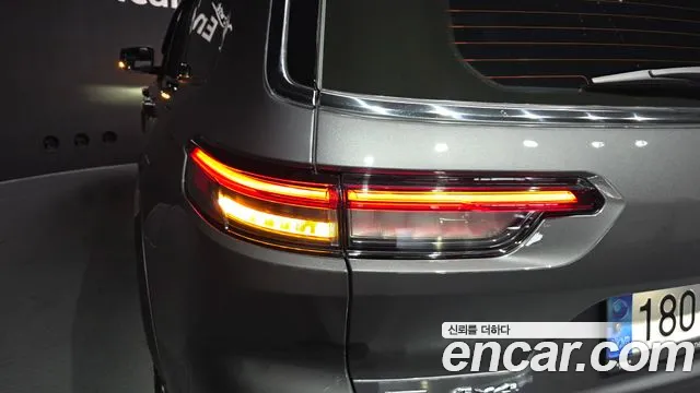 Jeep Cherokee WL — Фото автомобиля 8