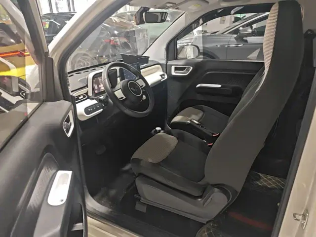 Wuling Hongguang Mini EV — Фото автомобиля 14