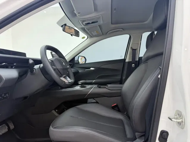 Changan Eado — Фото автомобиля 5