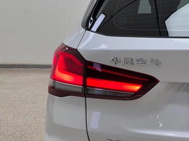 BMW X1 — Фото автомобиля 12