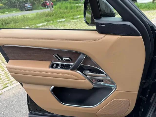 Land Rover Range Rover — Фото автомобиля 12