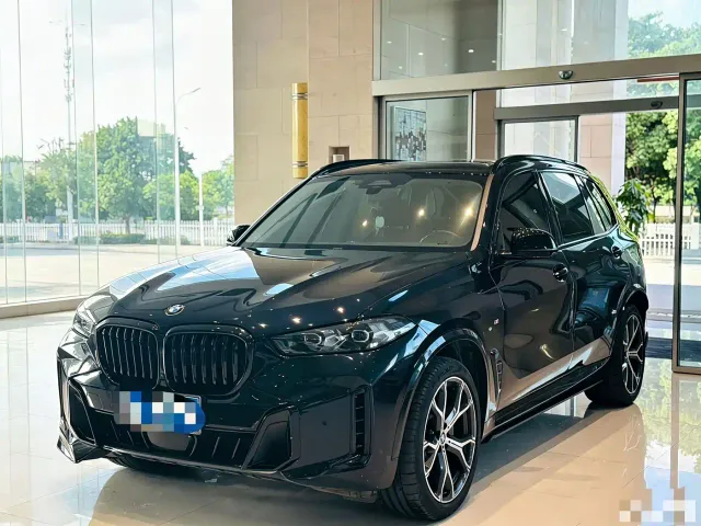 Фотография автомобиля — BMW X5