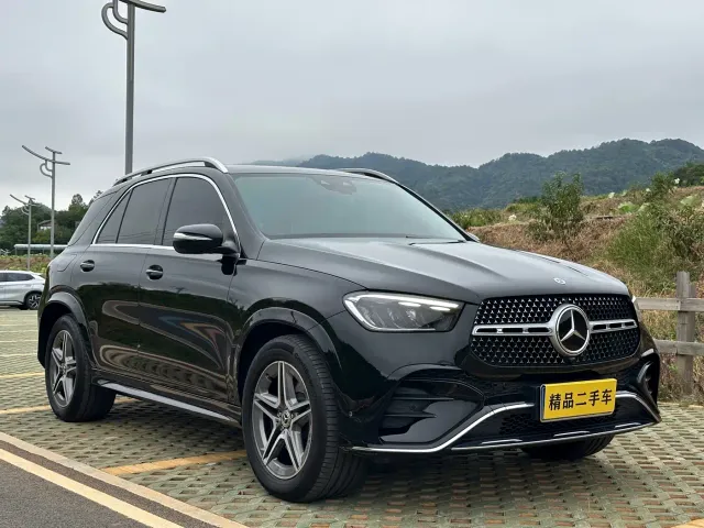 Mercedes-Benz GLE-Class — Фото автомобиля 3