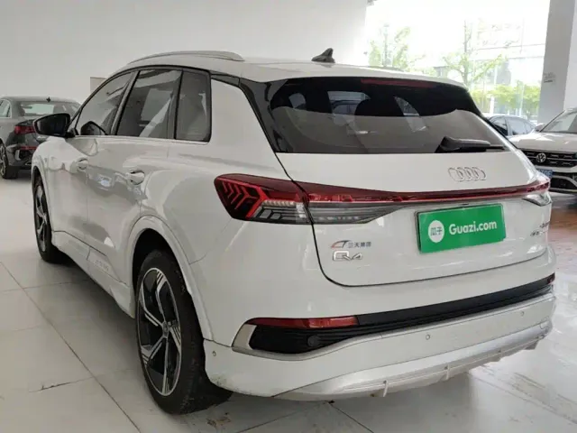 Audi Q4 e-tron — Фото автомобиля 22