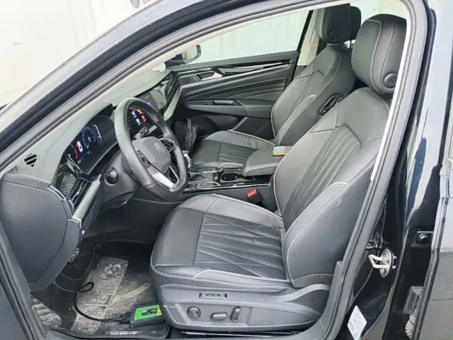 Volkswagen Passat — Фото автомобиля 14