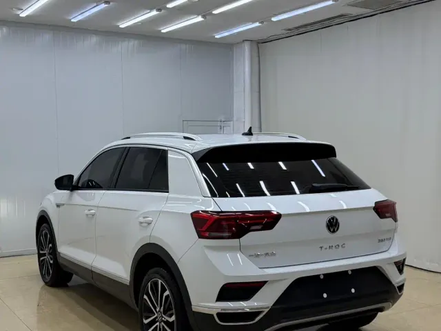 Volkswagen T-Roc — Фото автомобиля 6