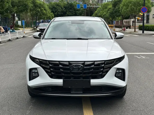 Hyundai Tucson — Фото автомобиля 2