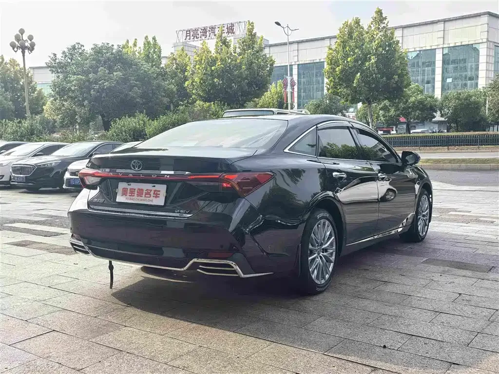 Toyota Avalon 2024 Hybrid 2.0L Luxury Edition — Фото автомобиля 7