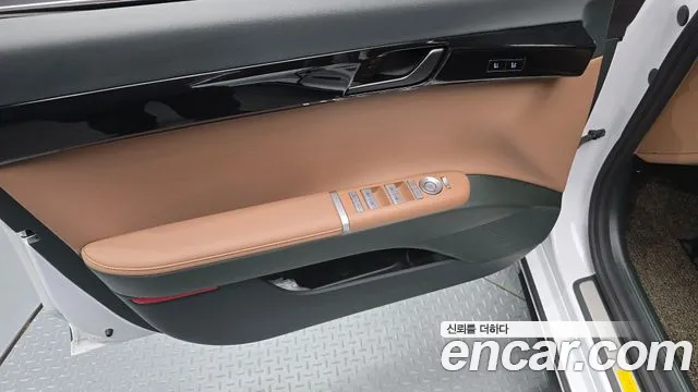 Hyundai Grandeur GN7 — Фото автомобиля 13