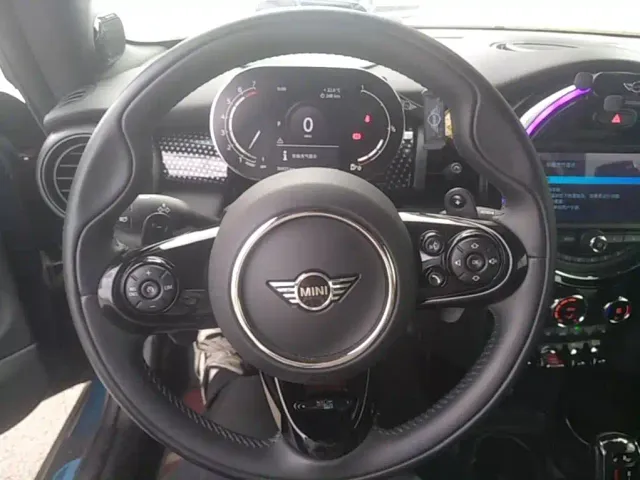 MINI Hatch — Фото автомобиля 10
