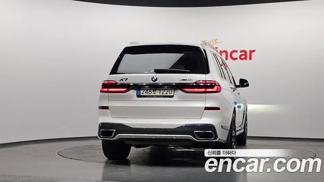 BMW X7 — Фото автомобиля 4