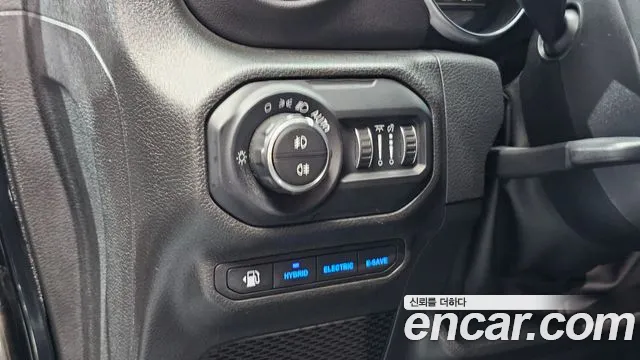 Jeep Wrangler JL — Фото автомобиля 16