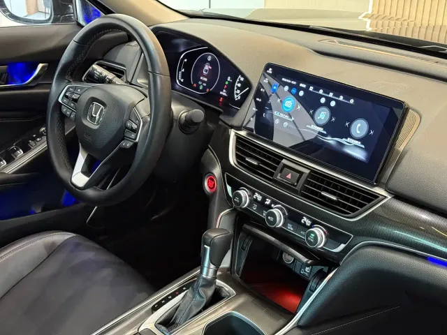 Honda Accord — Фото автомобиля 9