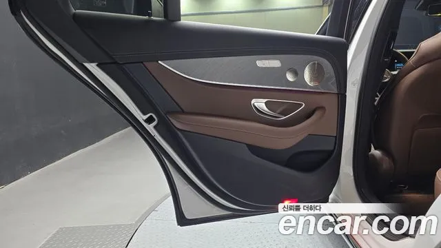 Mercedes-Benz E-Class W213 — Фото автомобиля 14