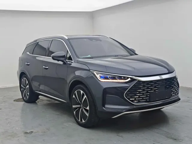 BYD Tang — Фото автомобиля 3