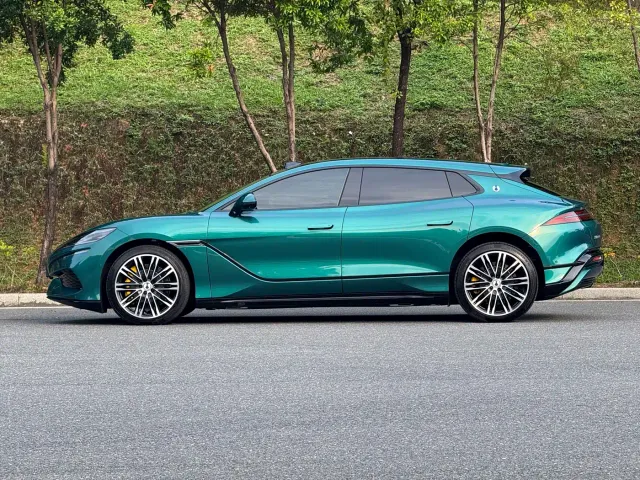 Denza Z9GT — Фото автомобиля 7
