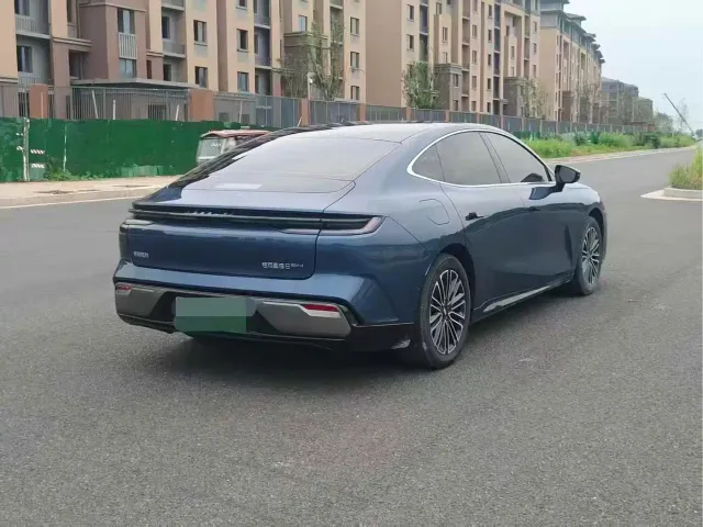 Geely Galaxy Xingyao 8 — Фото автомобиля 9