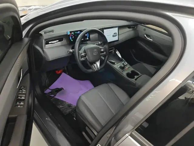 BYD Qin PLUS — Фото автомобиля 15