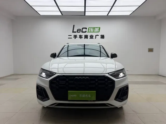 Audi Q5L — Фото автомобиля 2