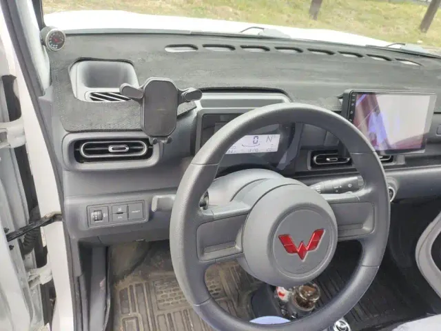 Wuling Zhiguang NEV — Фото автомобиля 11