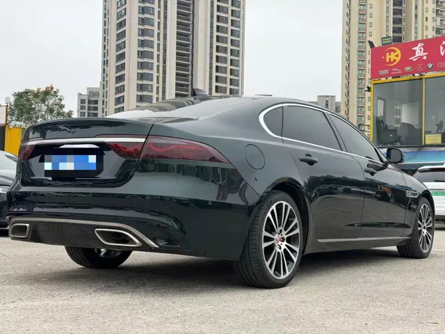 Jaguar XFL — Фото автомобиля 8