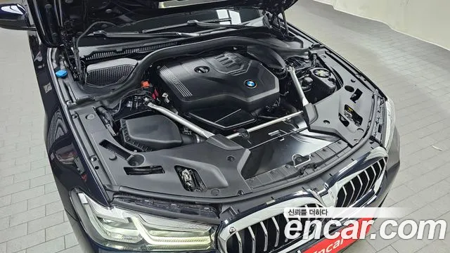 BMW 5-Series — Фото автомобиля 6