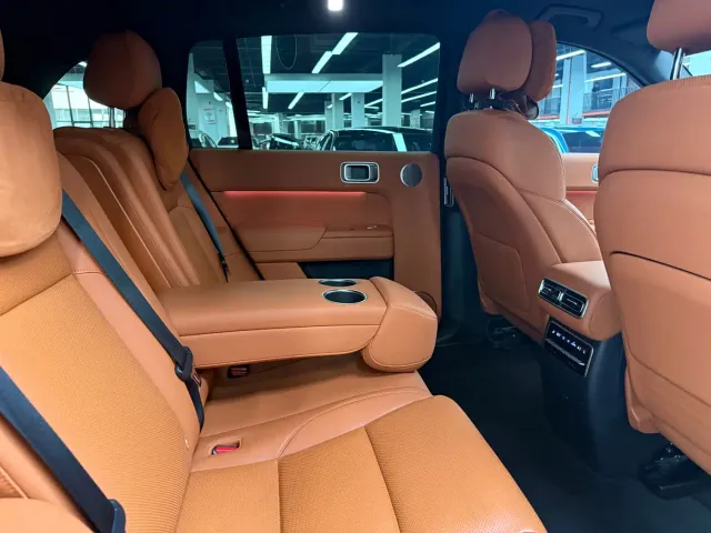 Li Auto L7 — Фото автомобиля 19