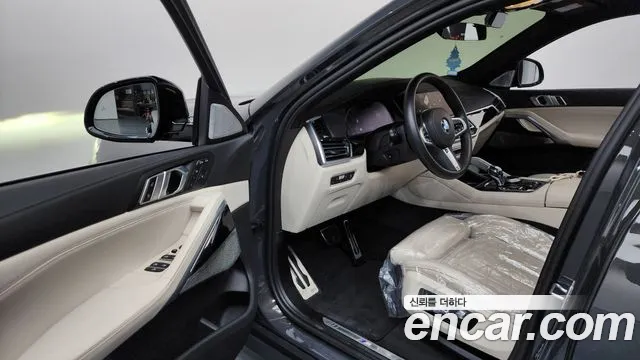 BMW X6 — Фото автомобиля 10