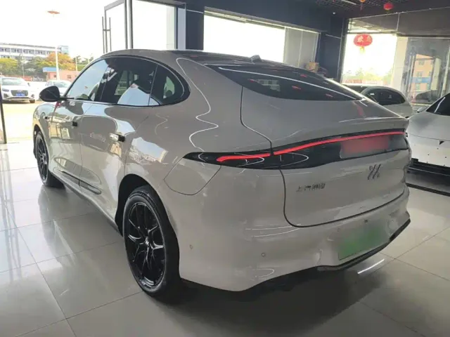 IM Motors LS6 — Фото автомобиля 4