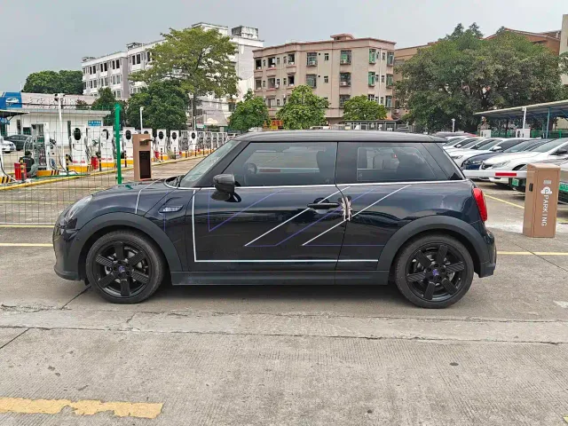 MINI Hatch — Фото автомобиля 4