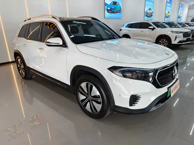 Mercedes-Benz EQB — Фото автомобиля 3