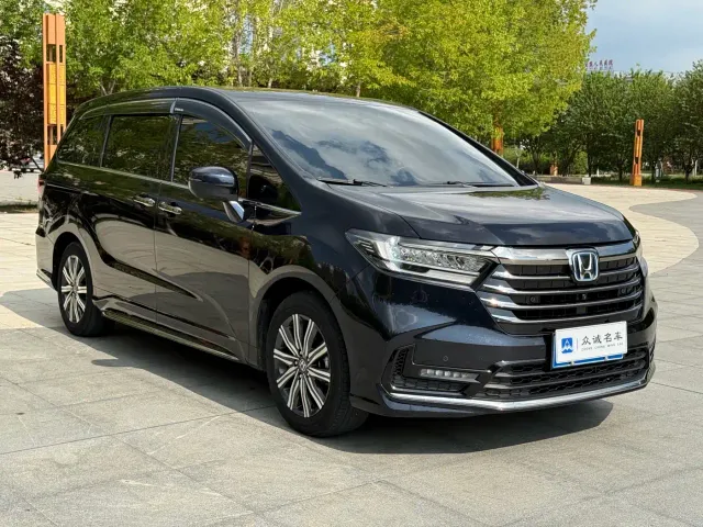 Honda Odyssey — Фото автомобиля 2