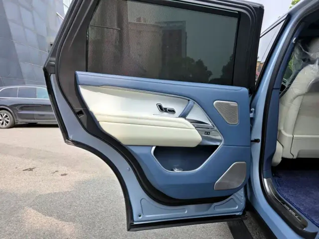 Land Rover Range Rover — Фото автомобиля 7