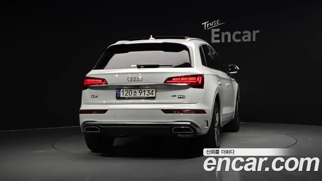 Audi Q5 45 TFSI quattro Premium — Фото автомобиля 3