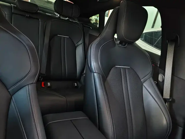 Xiaomi SU7 — Фото автомобиля 11