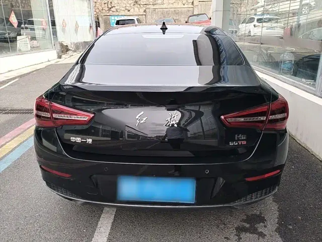 Hongqi H5 — Фото автомобиля 5