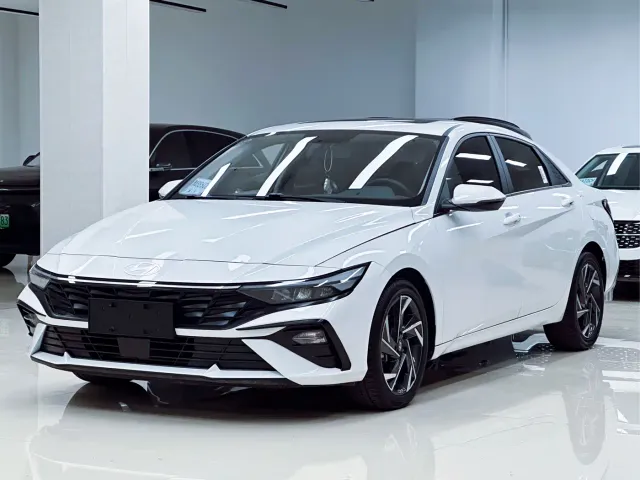 Фотография автомобиля — Hyundai Elantra