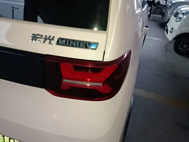 Wuling Hongguang Mini EV — Фото автомобиля 7