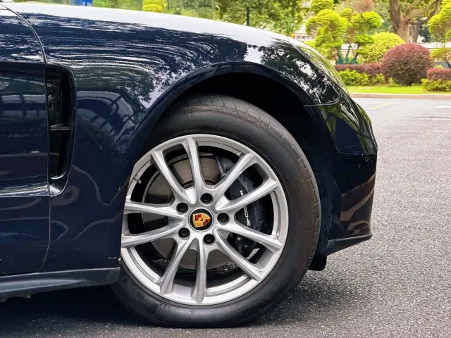 Porsche Panamera — Фото автомобиля 15