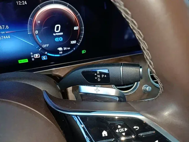 Mercedes-Benz E-Class — Фото автомобиля 13
