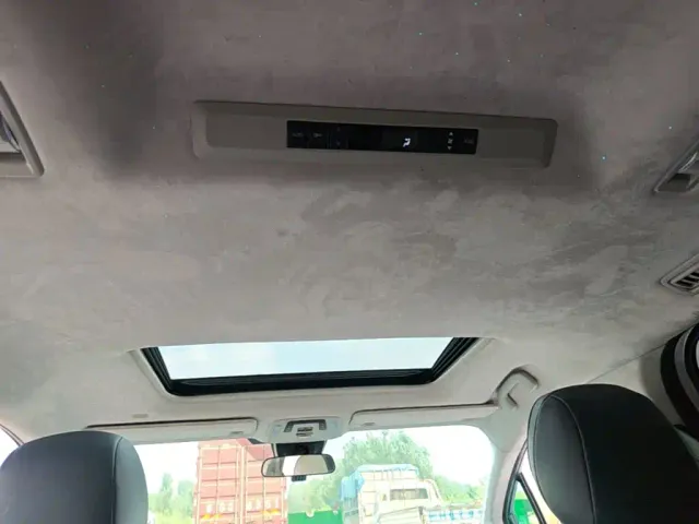 Toyota Sienna — Фото автомобиля 17